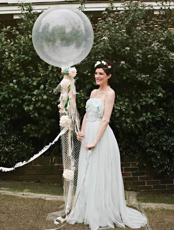 balloon-bouquet for unconventional brides