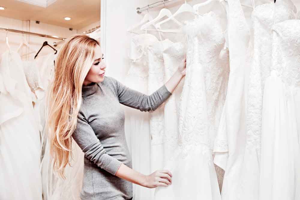 20 wedding dress shopping tips