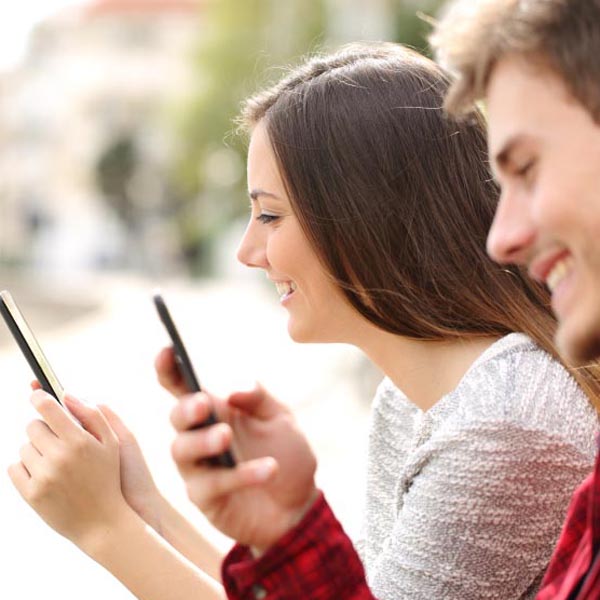 Easy Weddings Travel Adaptors thumb