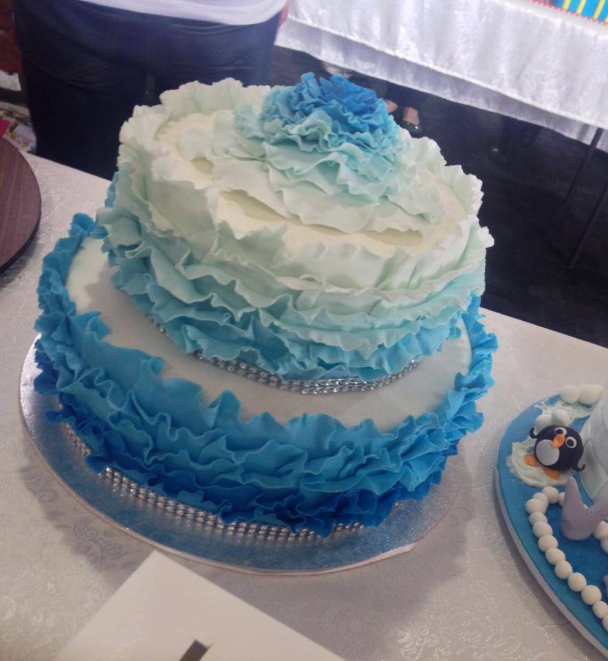 It's wedding cakes galore! What astoundingly clever cake creations from some of Australia's best cake makers, bakers and designers. There are just some of the hundreds of cakes on display at the Melbourne Cake Expo today. It's hard to believe everything here is edible. Yumbo! Thanks to the equally clever ladies at