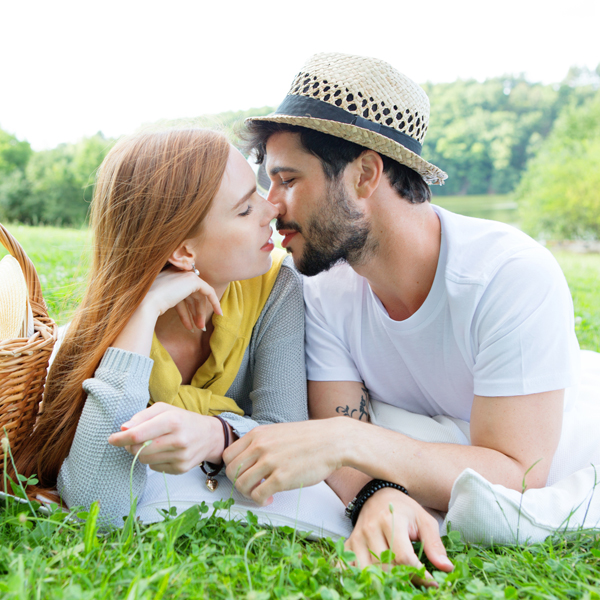 engagement gift ideas set