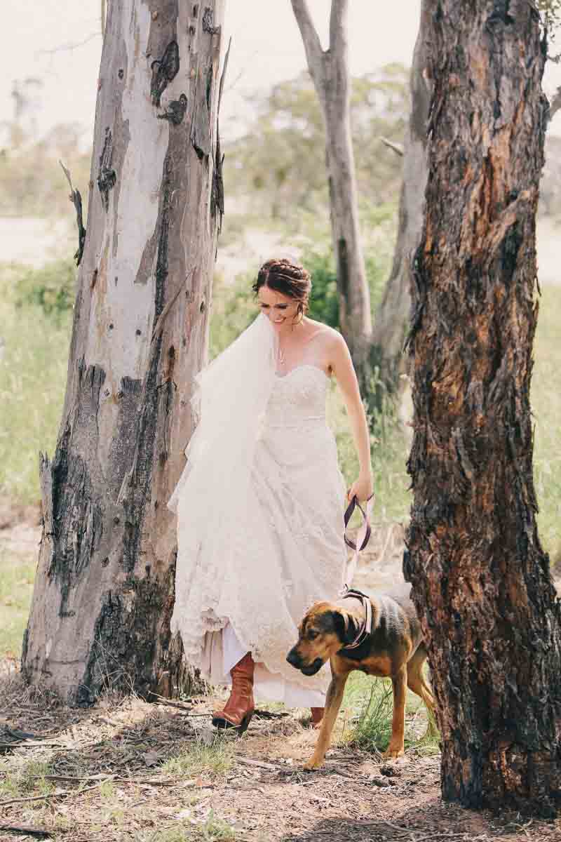 australiana bride wearing tan cowboy boots