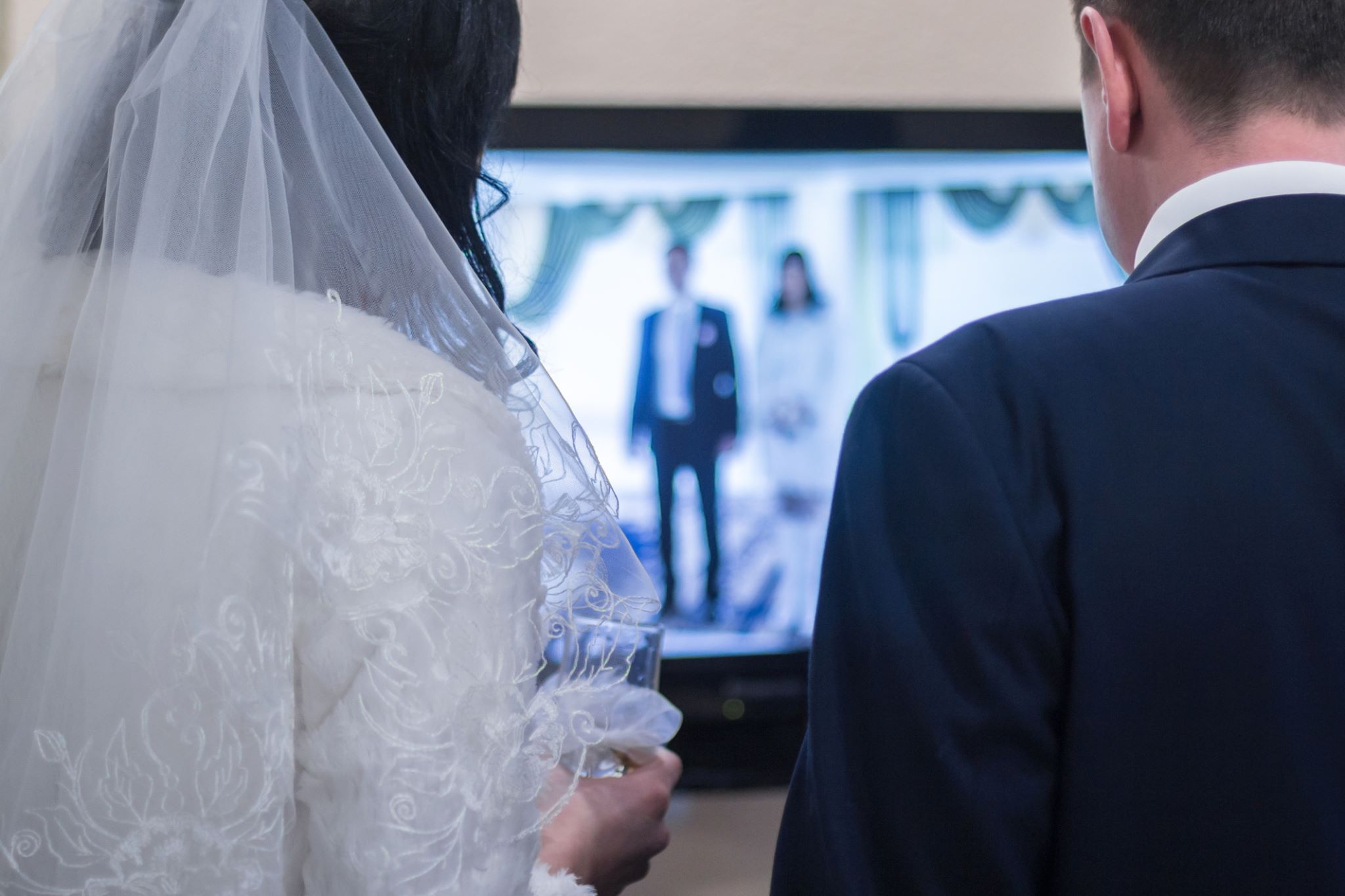 Tv repairman excellent wedding reception
