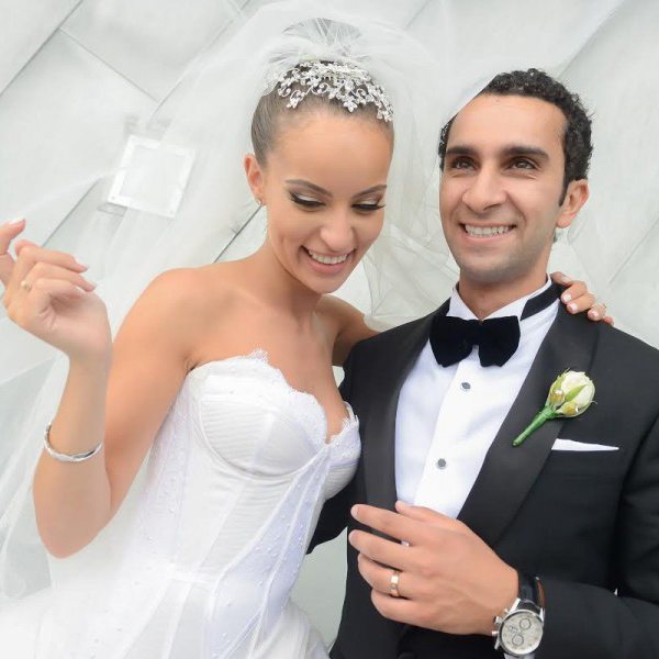 Win your wedding photography package with Easy Weddings