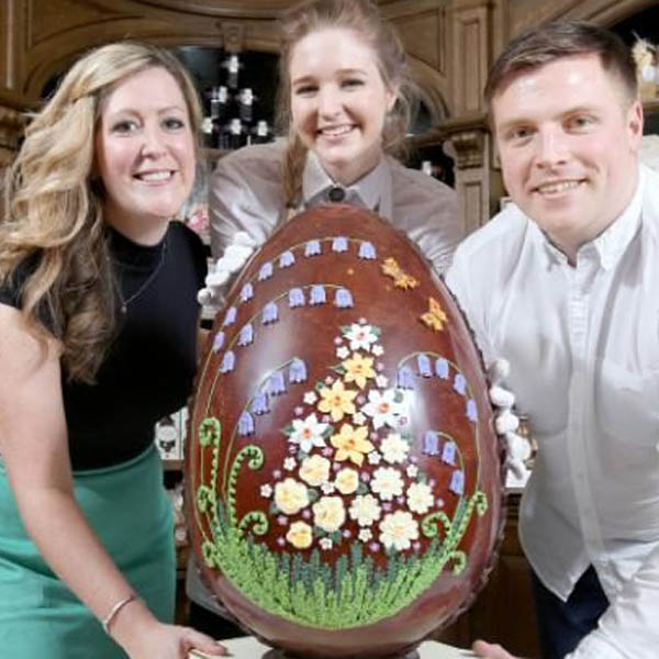 Easy Weddings Easter Eggthumb