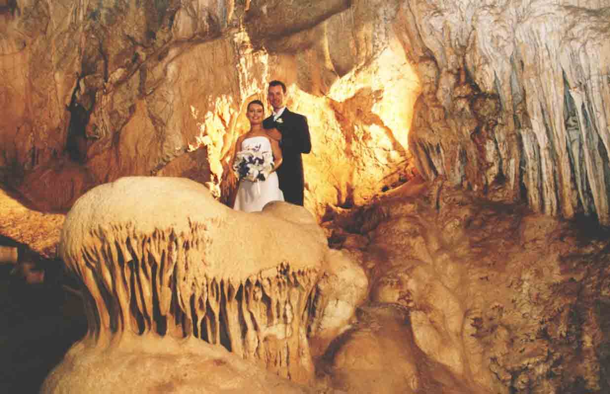 Janolan Caves Sydney wedding