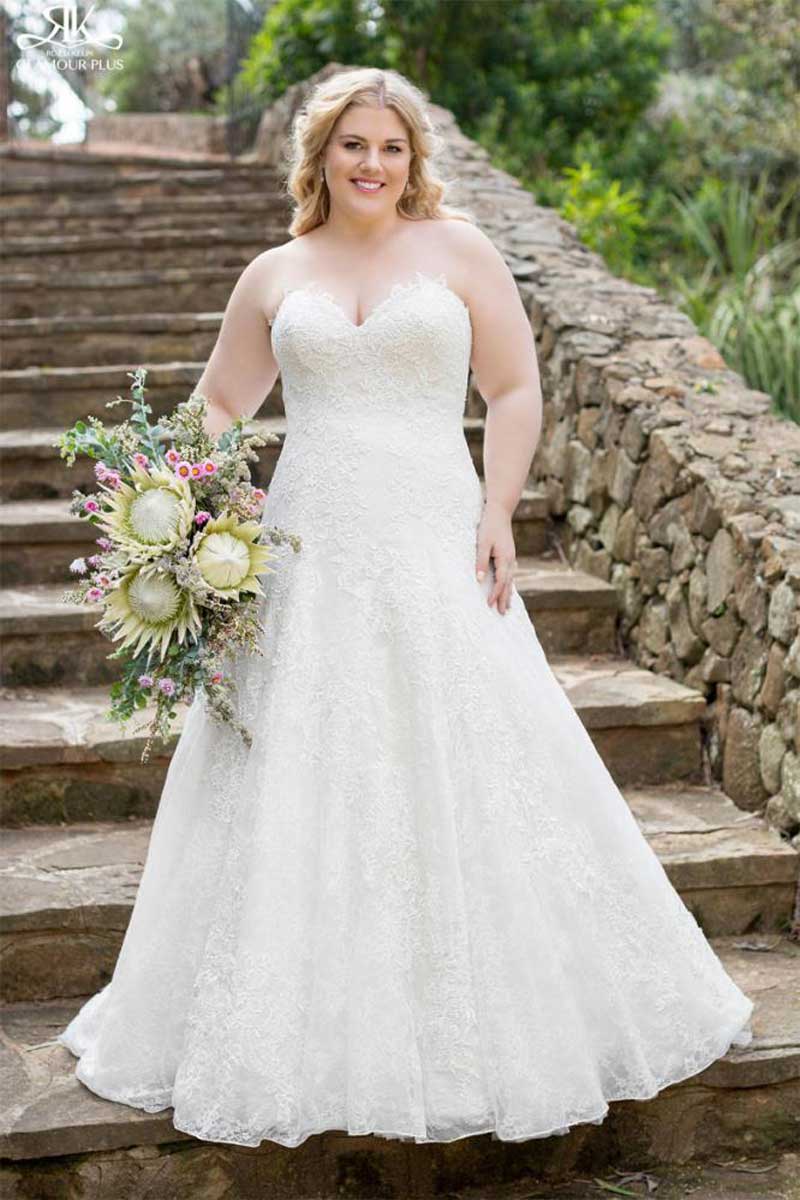 Wedding dresses for hot sale top heavy brides