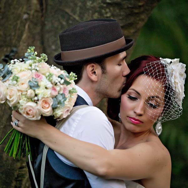 how to have a vintage wedding