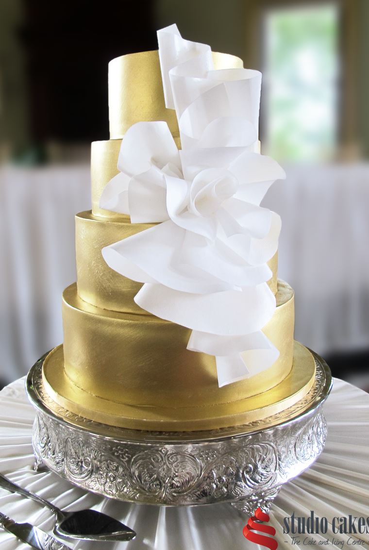 Gold wedding cakes
