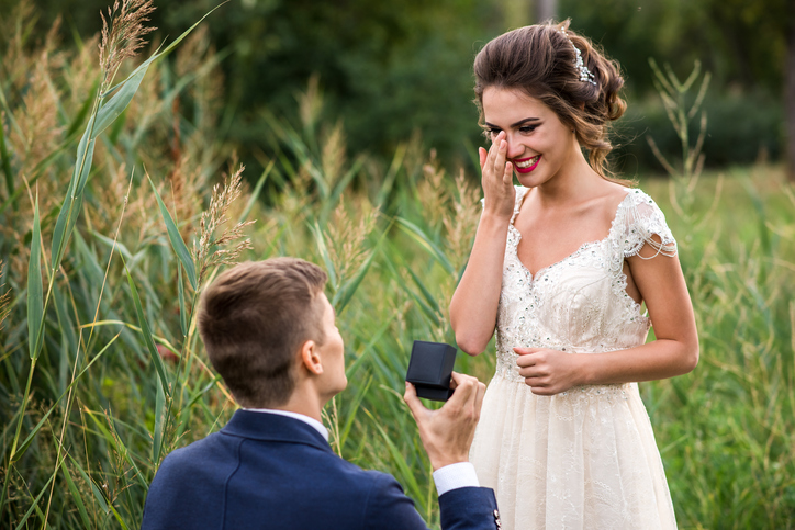 Young man makes a proposal to get married