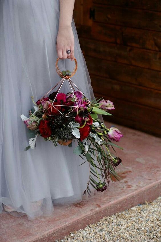 alternative wedding flower trends