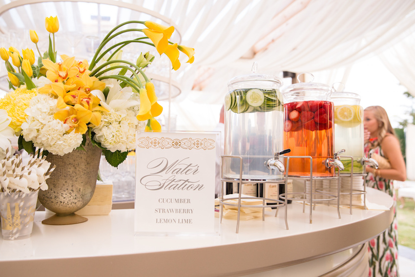 11 creative wedding day drink stations, Articles