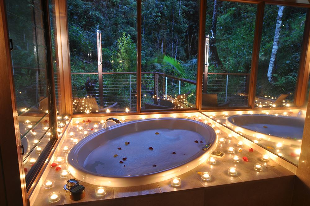 You will feel so tranquil in a rainforest setting. Image: Crystal Creek Rainforest Retreat