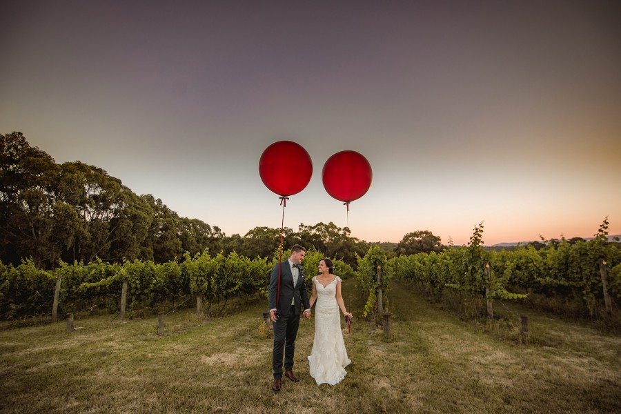 Stephanie and Mitch chose subtle pops of red in their elegant country wedding. Image: Will Chao Photography