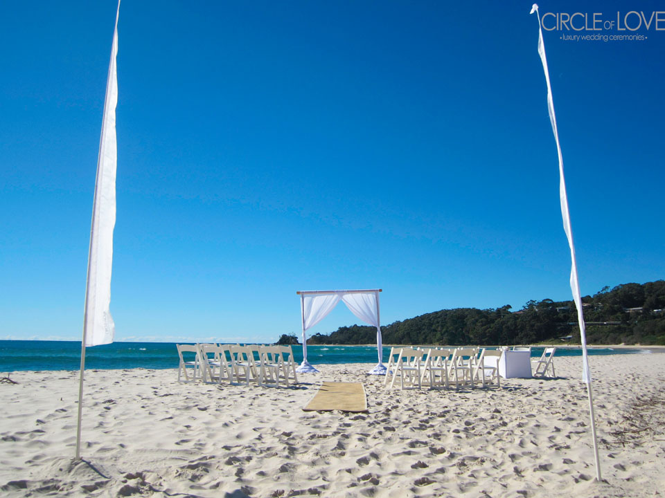 clarkes beach, byron bay wedding ceremony locations