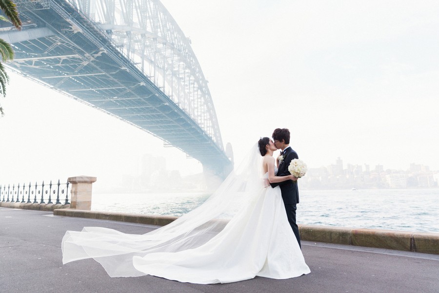 Sandra and David chose Sydney Harbour to show off their city to international guests. Image: 