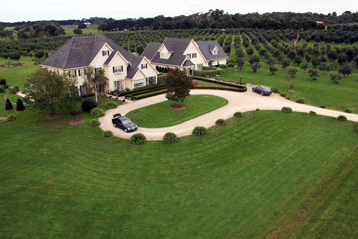 lindenderry at red hill, garden wedding venues mornington peninsula