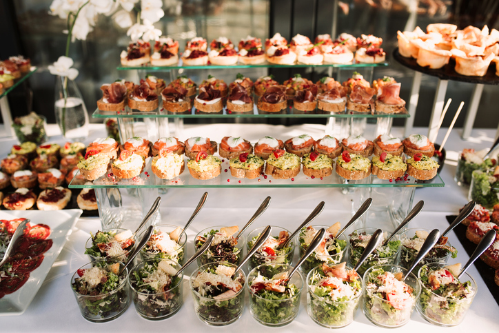 wedding day buffet trends