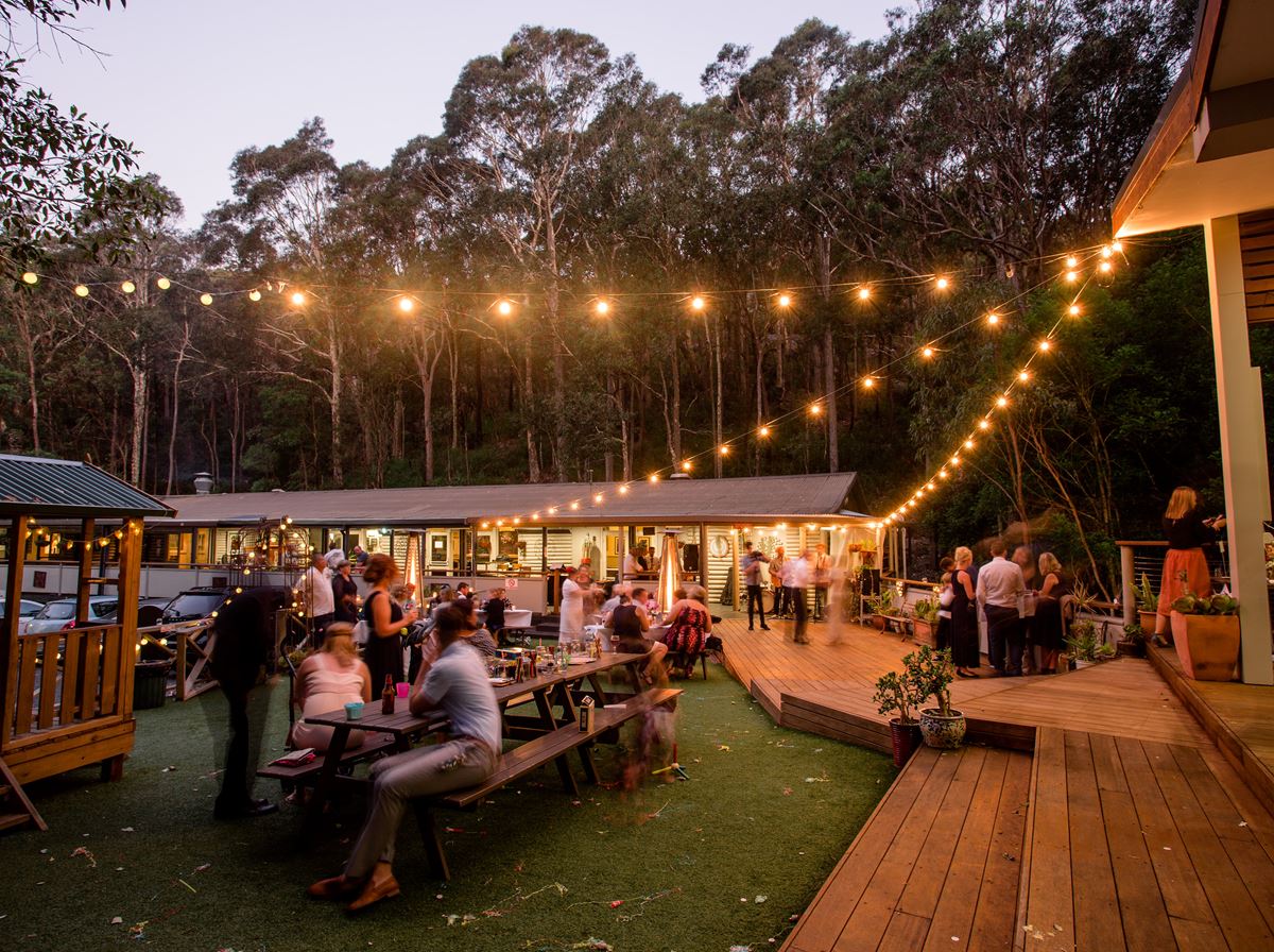 hardys bay club, wedding venues regional nsw