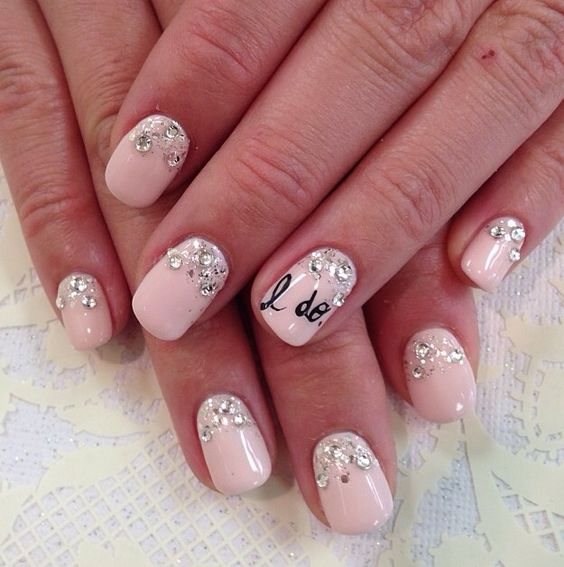 31 Pretty Floral Nail Designs to Save for a Rainy Day