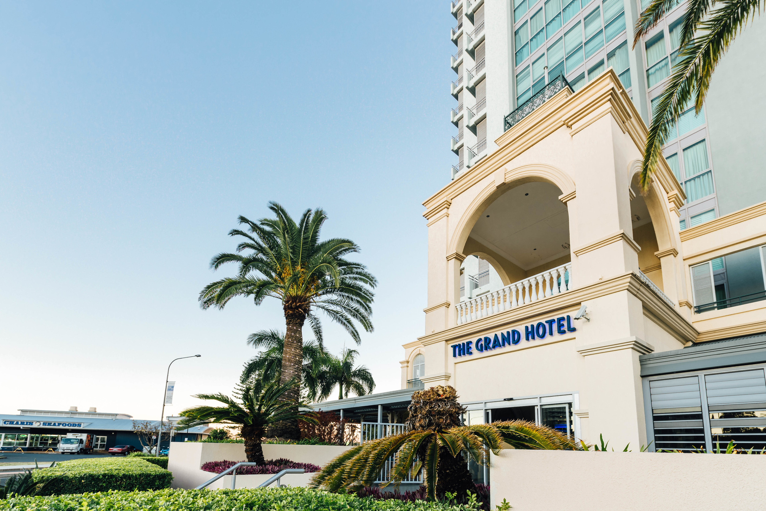 the grand hotel labrador, historic wedding venues gold coast
