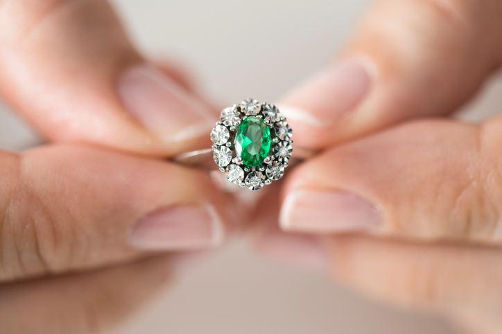 Why gemstone engagement rings are now in vogue | Easy Weddings