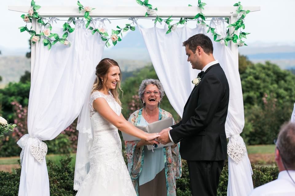 marriage celebrants noosa