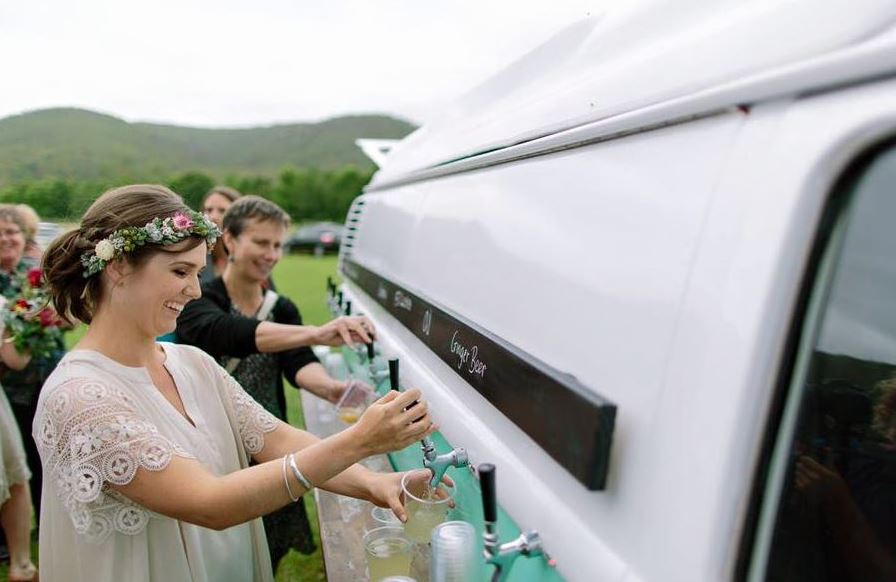 mobile bar for your wedding