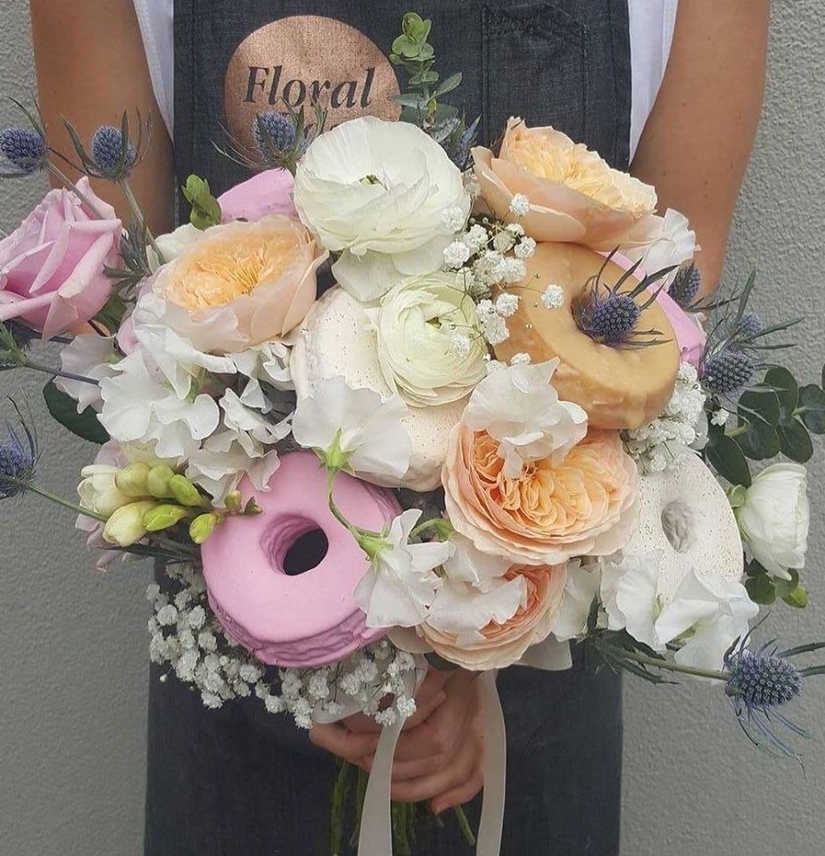 7 Non Traditional Wedding Bouquets For Your Bridesmaids Easy Weddings