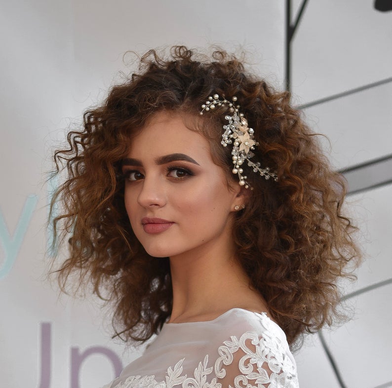 hairstyles for curly brides