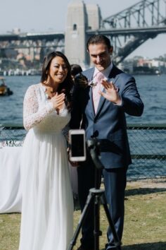 Couple livestream their Australian elopement with loved ones across the globe