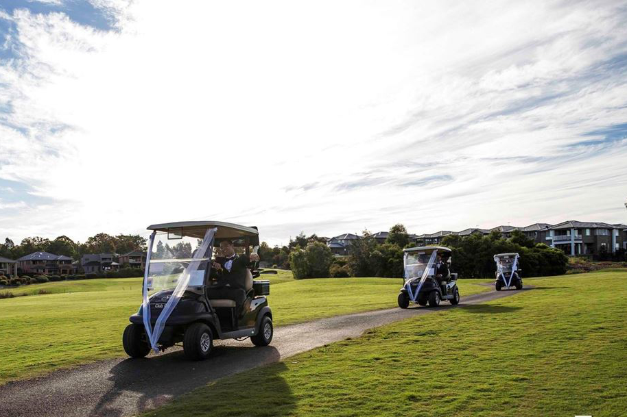 Wedding golf buggies at Stonecutters Ridge Golf Club