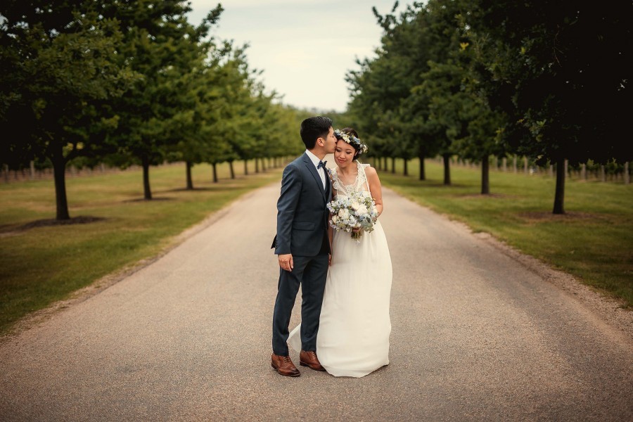 Joy_Warren_Yarra-Valley-Wedding_027-900x600