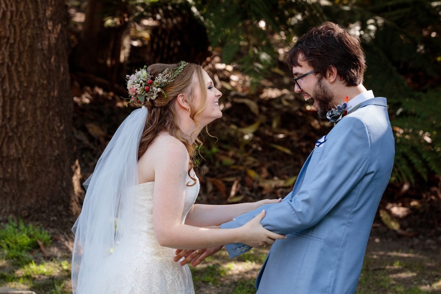Stacey Andrew Rustic Farm Wedding Alan Rogers Photography 019 900x600 1