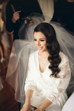 Sarah Frances Classic Elegant Wedding Splendid Photos Video SBS 007 600x900 1