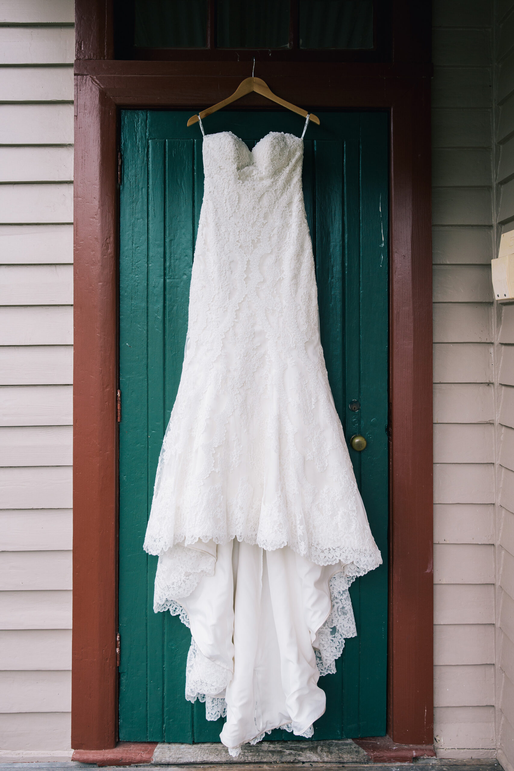 Emma Brad Rustic Wedding SBS 004 scaled