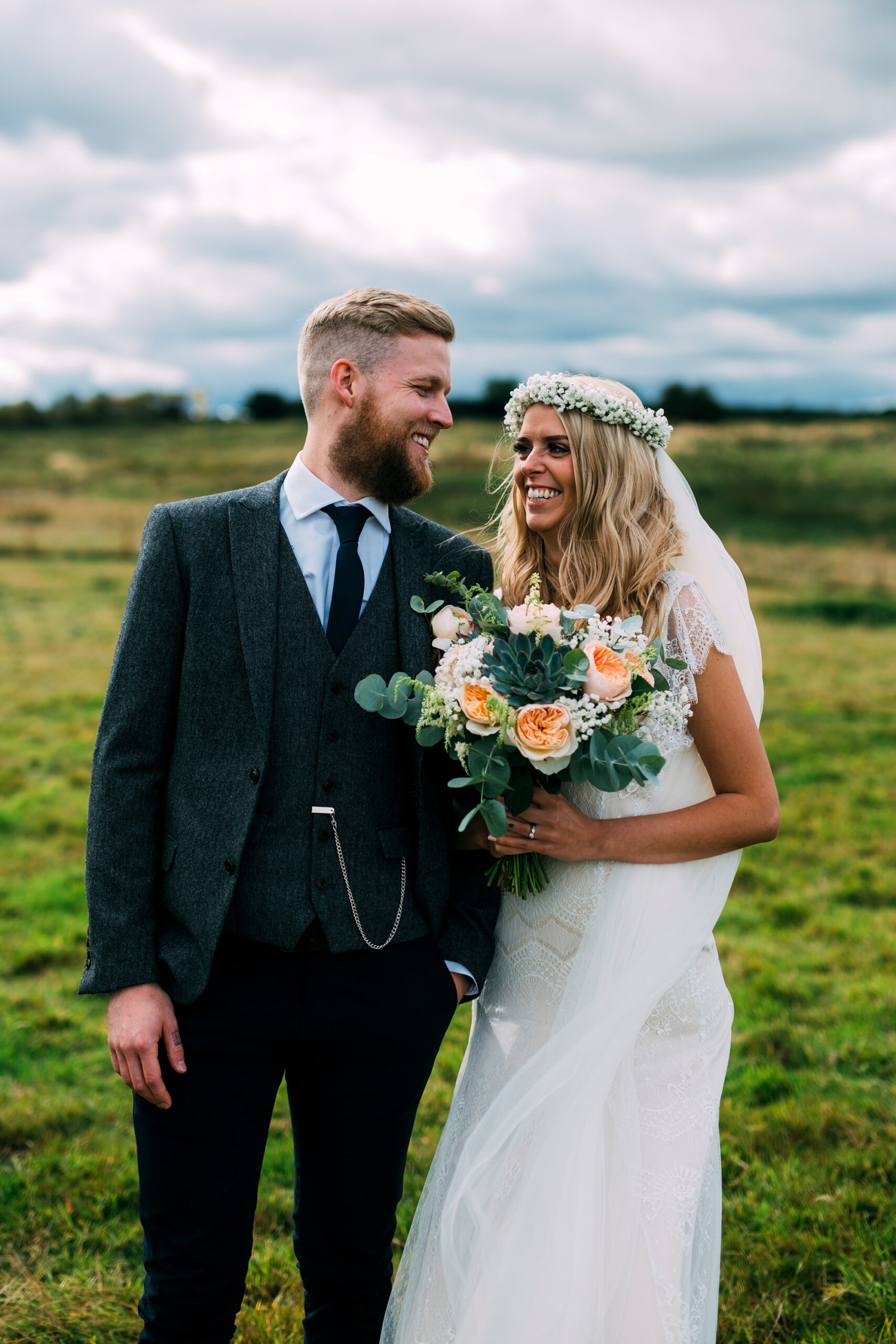 Teammates' Fi and Josh celebrate rustic boho wedding | Easy Weddings