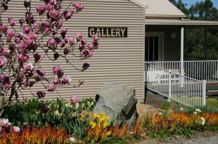 Wedding Location VIC - Sue Jarvis Gallery Garden