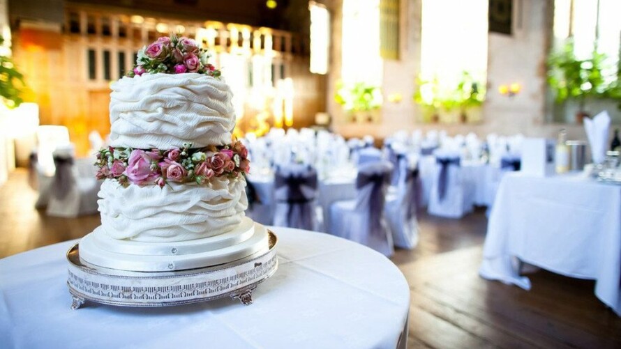 Wedding Cake in the Great Hall 1024x576 1