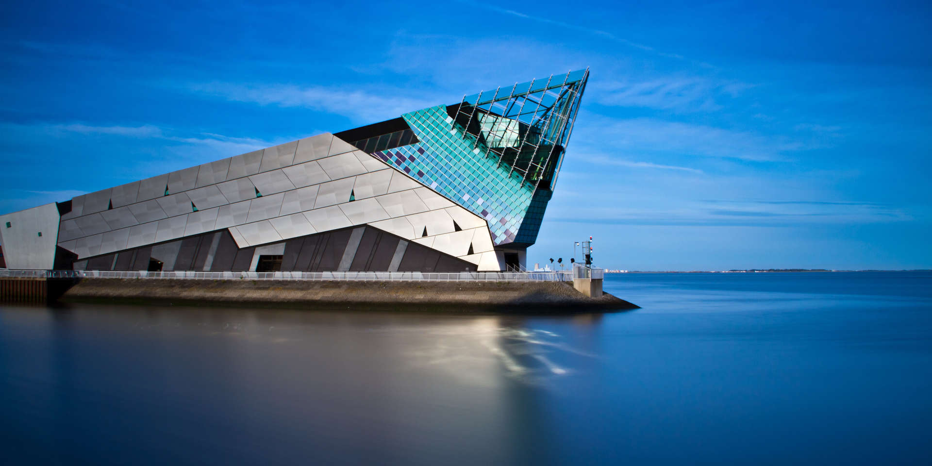 The Deep Hull