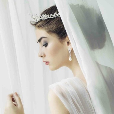 What style of jewellery will you be wearing on your wedding day?