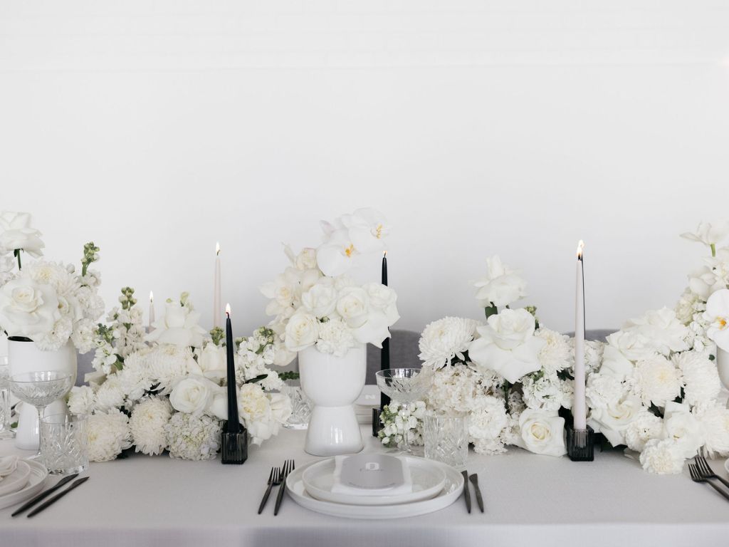 How to achieve the perfect modern minimalist wedding vibe, popular wedding styles