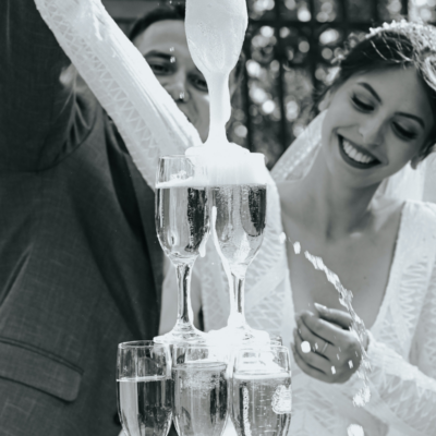 Your guide to teeth whitening for the perfect wedding smile with White Glo