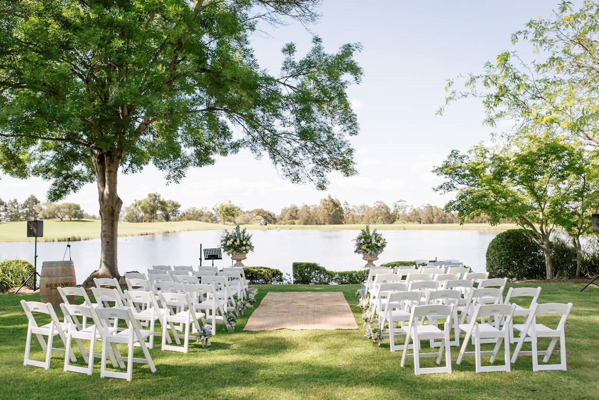 Lakeside wedding venues | Oaks Cypress Lakes Resort