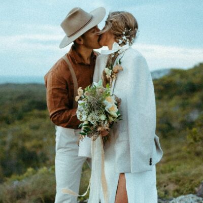 unhinged wedding advice