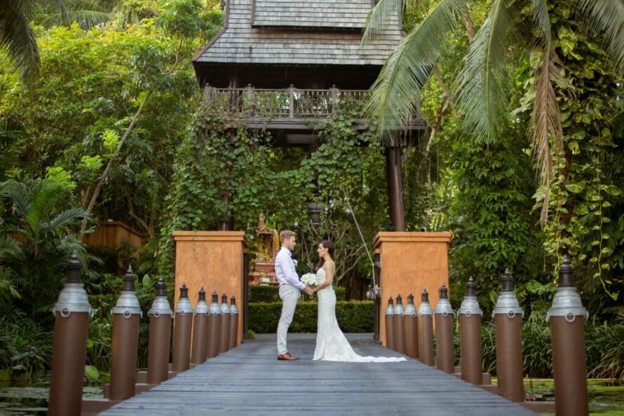 Anantara Bophut Koh Samui Resort Spa Garden Couple 1024x683 1