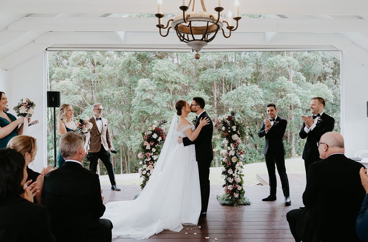 Autumn weddings at Austinvilla Estate in QLD.