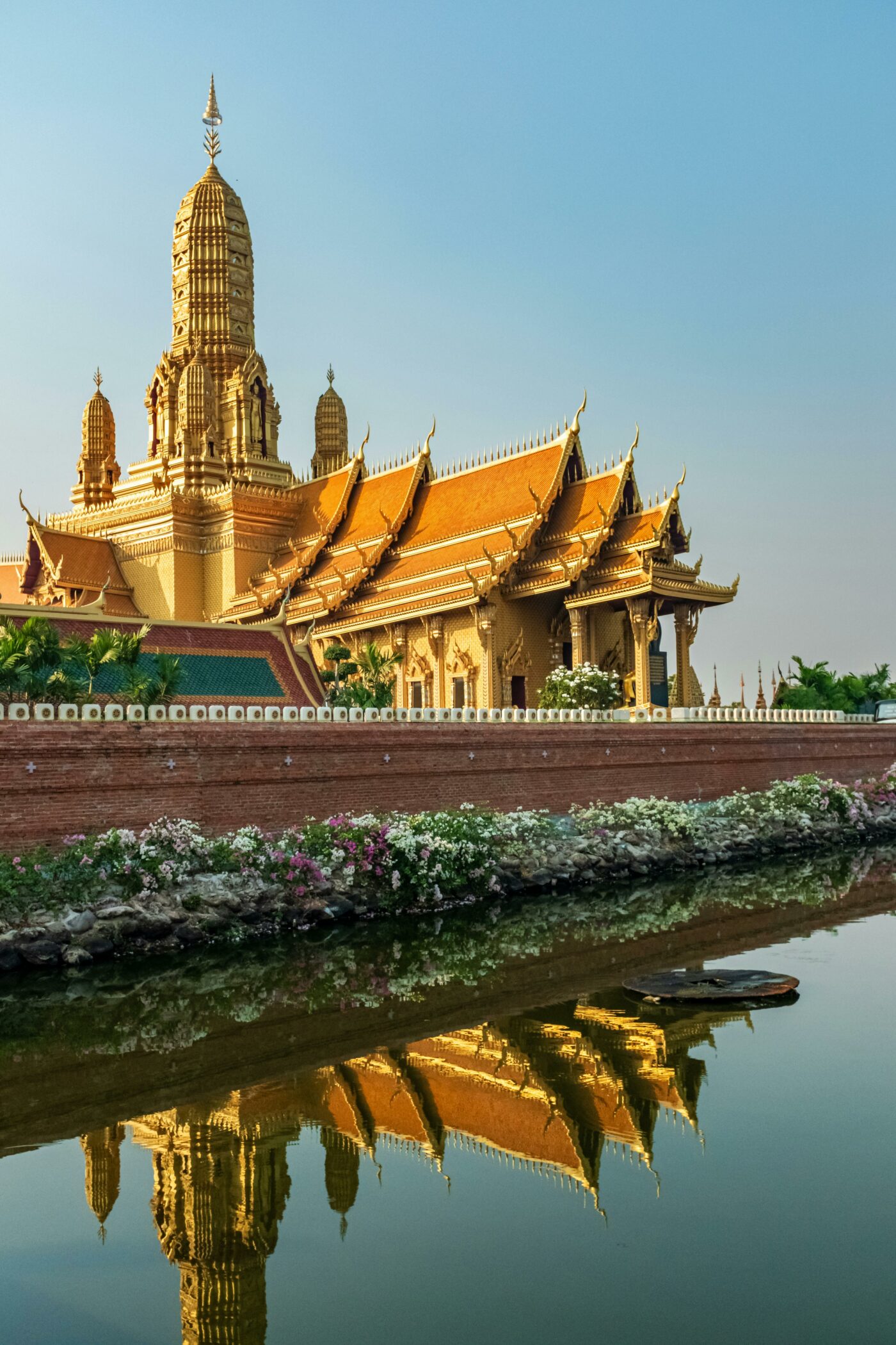 thailand wedding or honeymoon