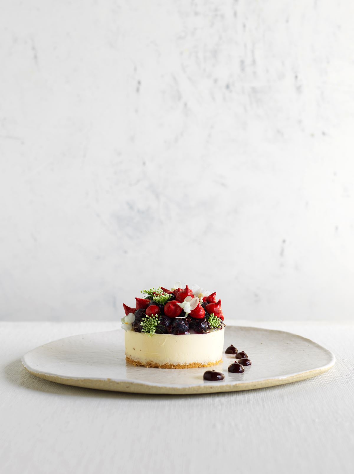 Dark styling is perfect for a winter wedding,