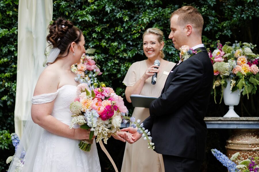 Advertise your marriage celebrant business